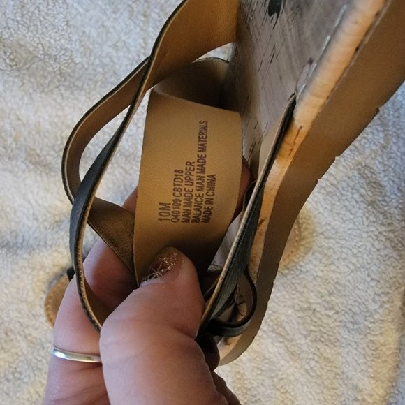 Korks Strappy Sandals sz 10 - Picture 4 of 4